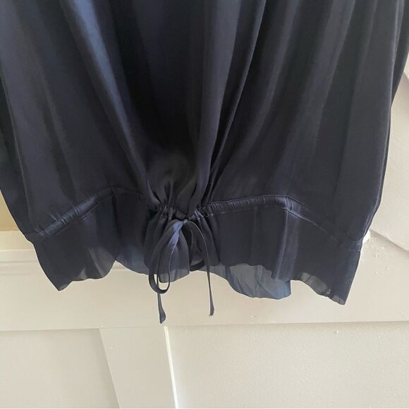 Banana Republic Blouse - Picture 2 of 4